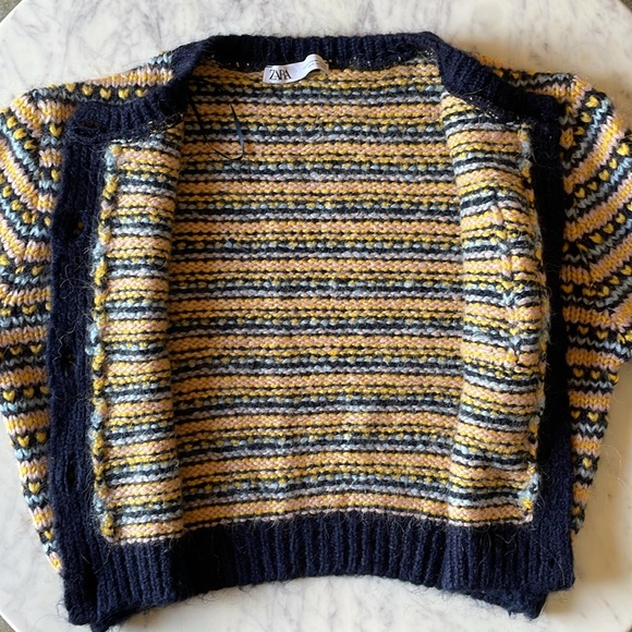 Adorable, Super Soft Sweater from Zara - Women’s Size Medium - Picture 3 of 5
